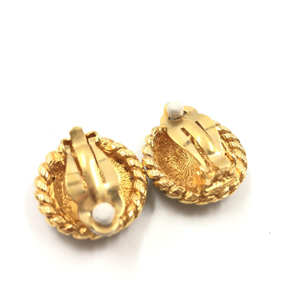 Orecchini a clip Chanel placcati oro con logo CC