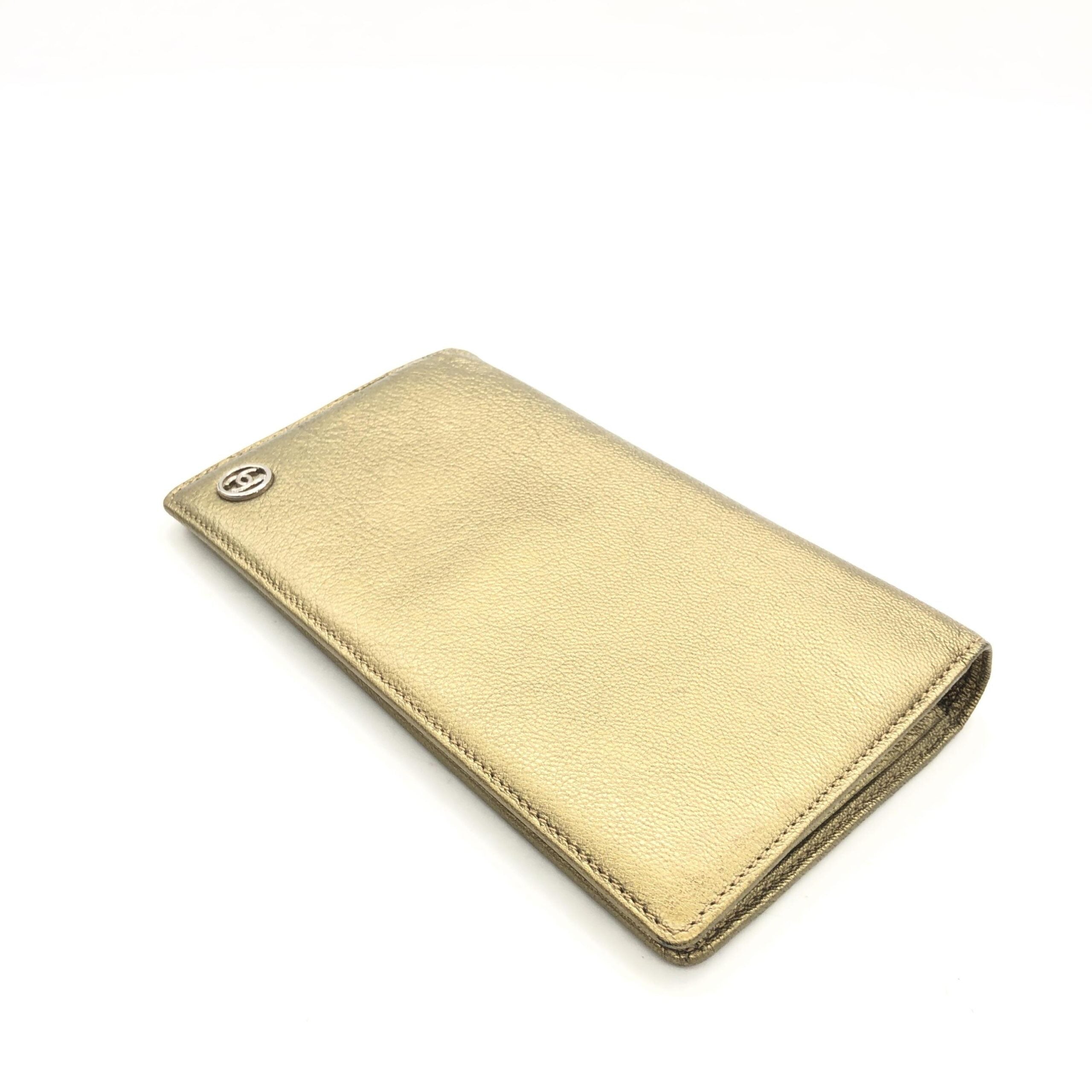Portafoglio a soffietto in pelle di caviale color oro Chanel