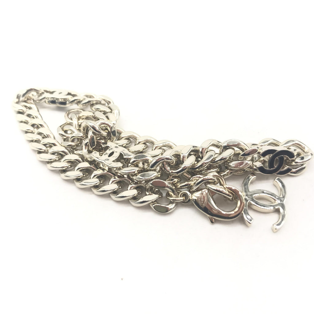 Collana Chanel a maglie grosse a catena color argento