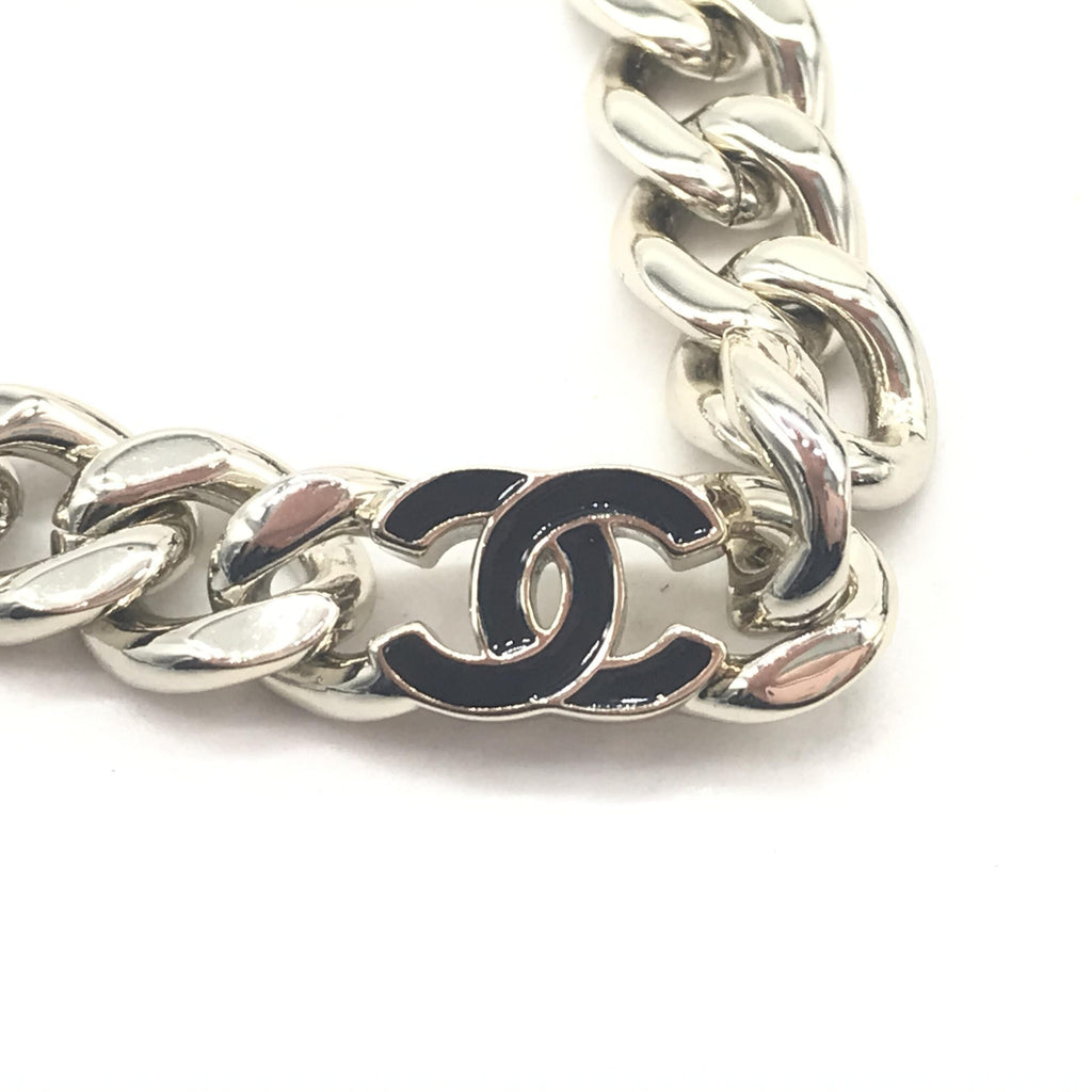 Collana Chanel a maglie grosse a catena color argento