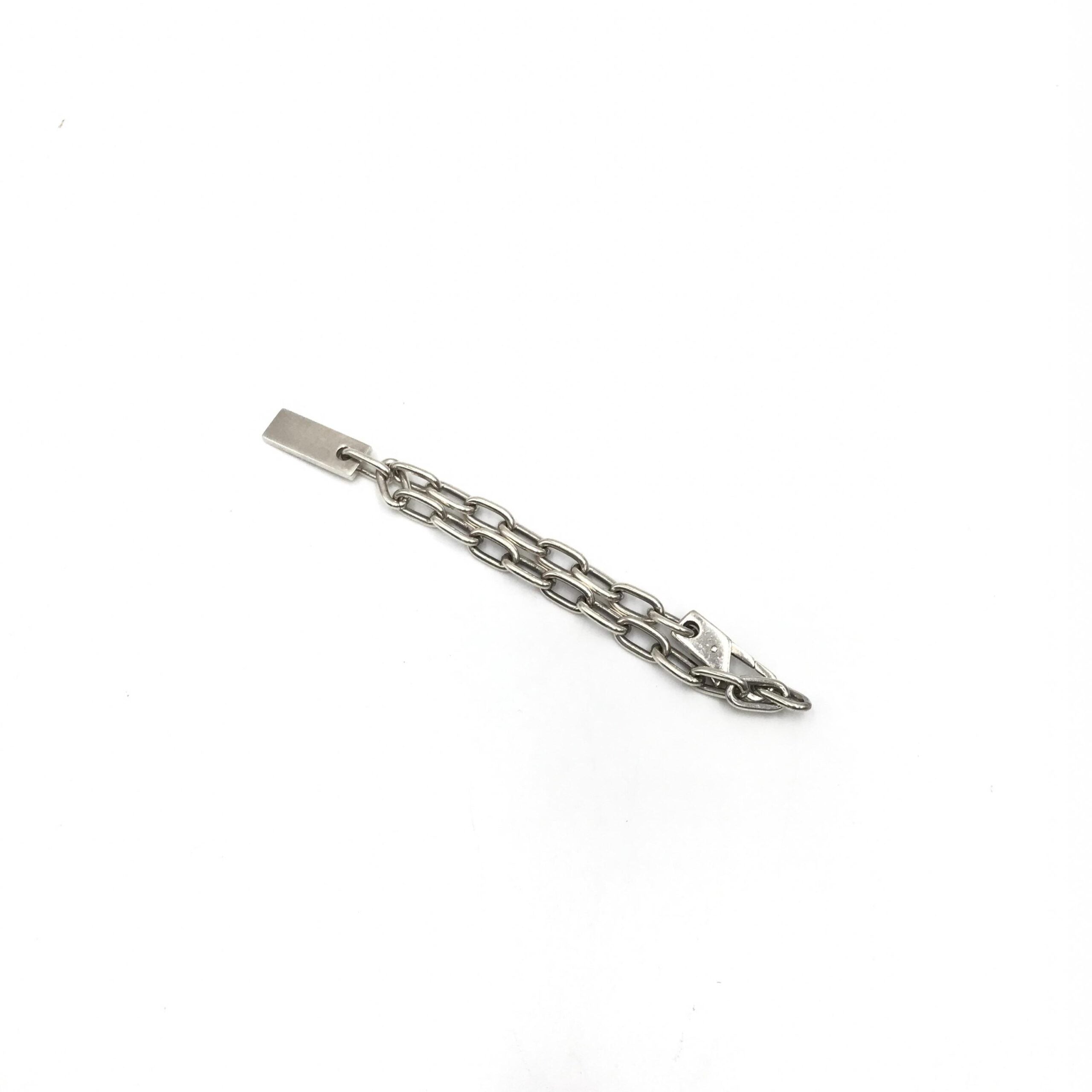 Bracciale a catena Gucci in argento sterling con placca logo