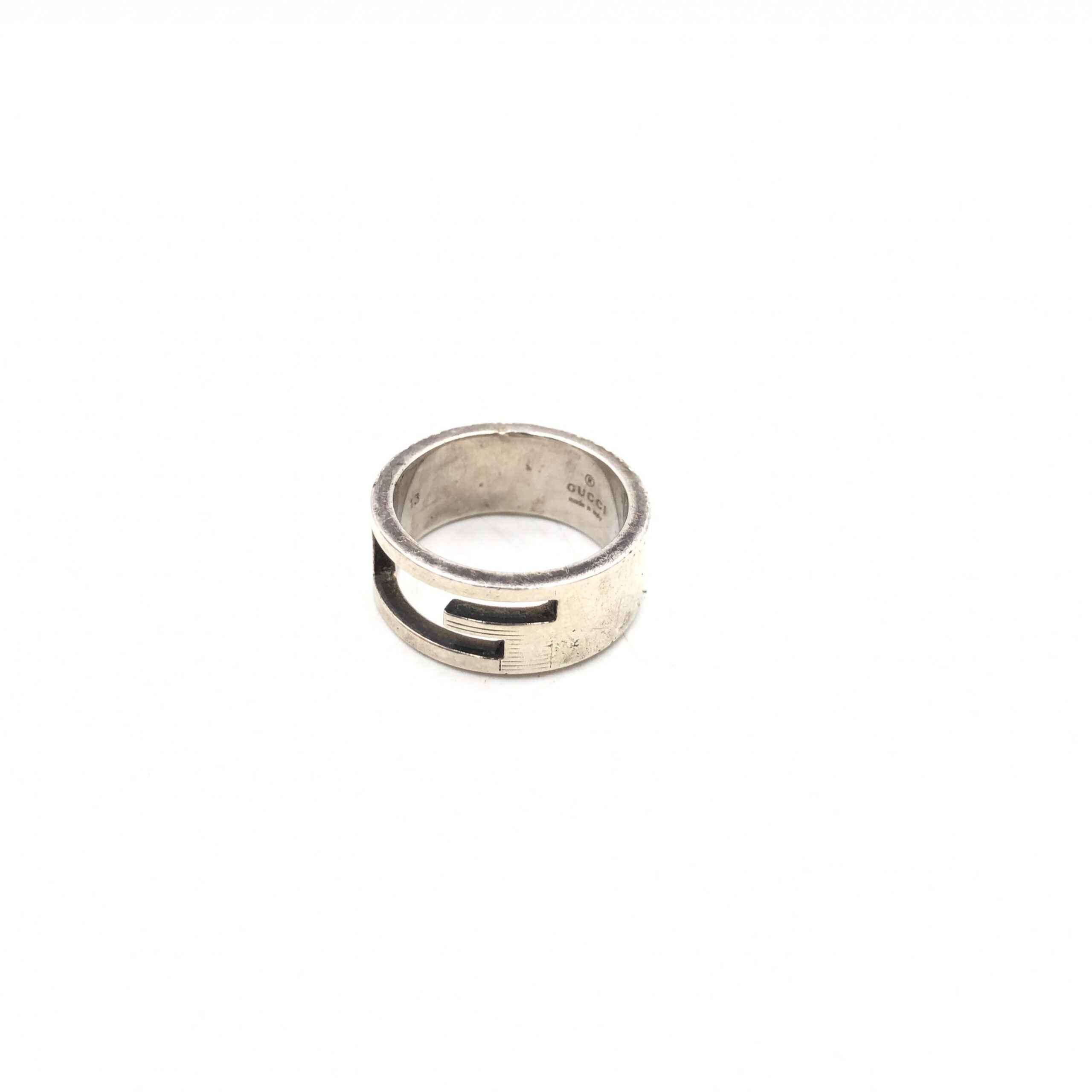 Anello con logo G di Gucci