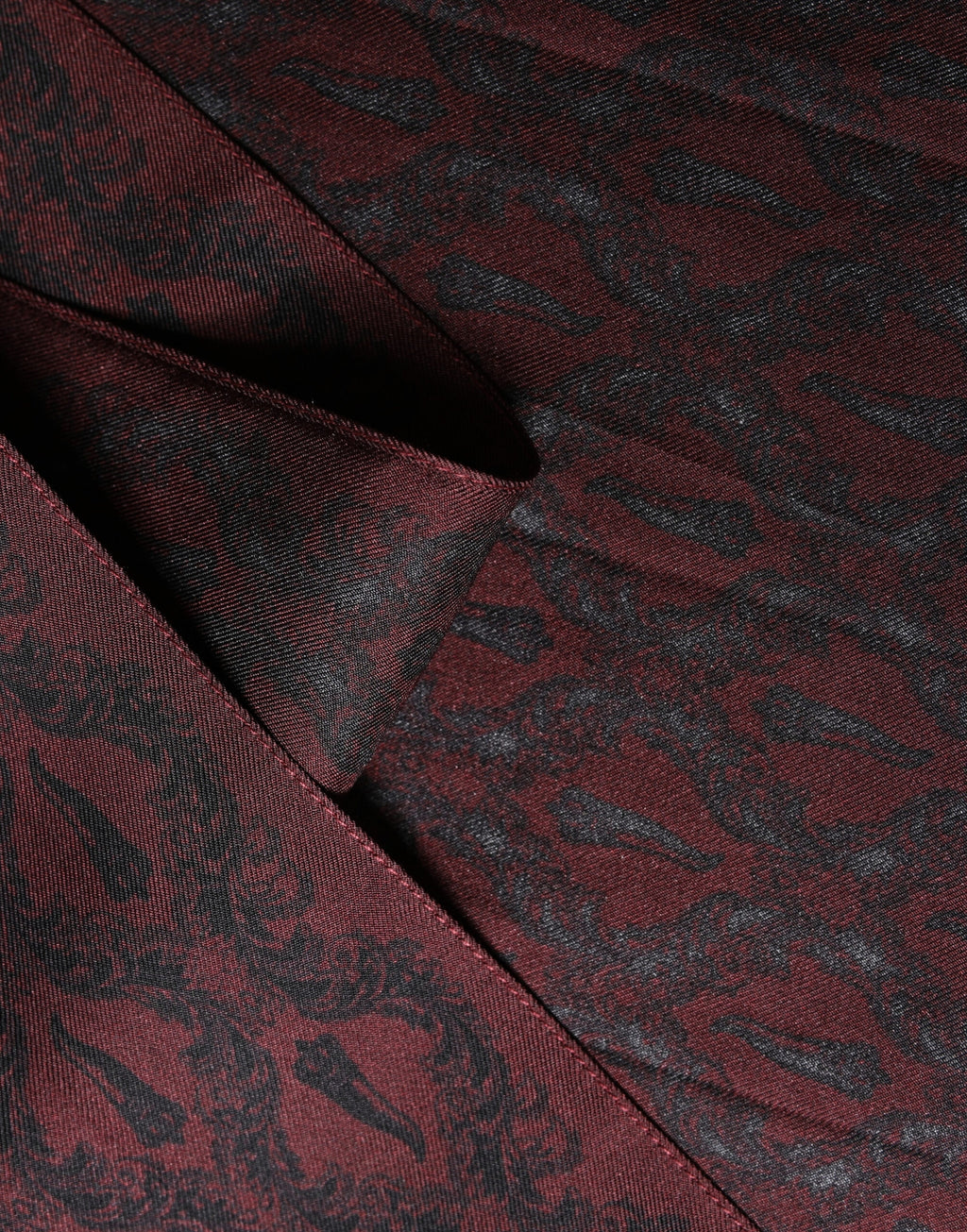 Dolce & Gabbana Foulard Paisley in Seta Borgogna e Nera 135 cm X 22 cm Sciarpa