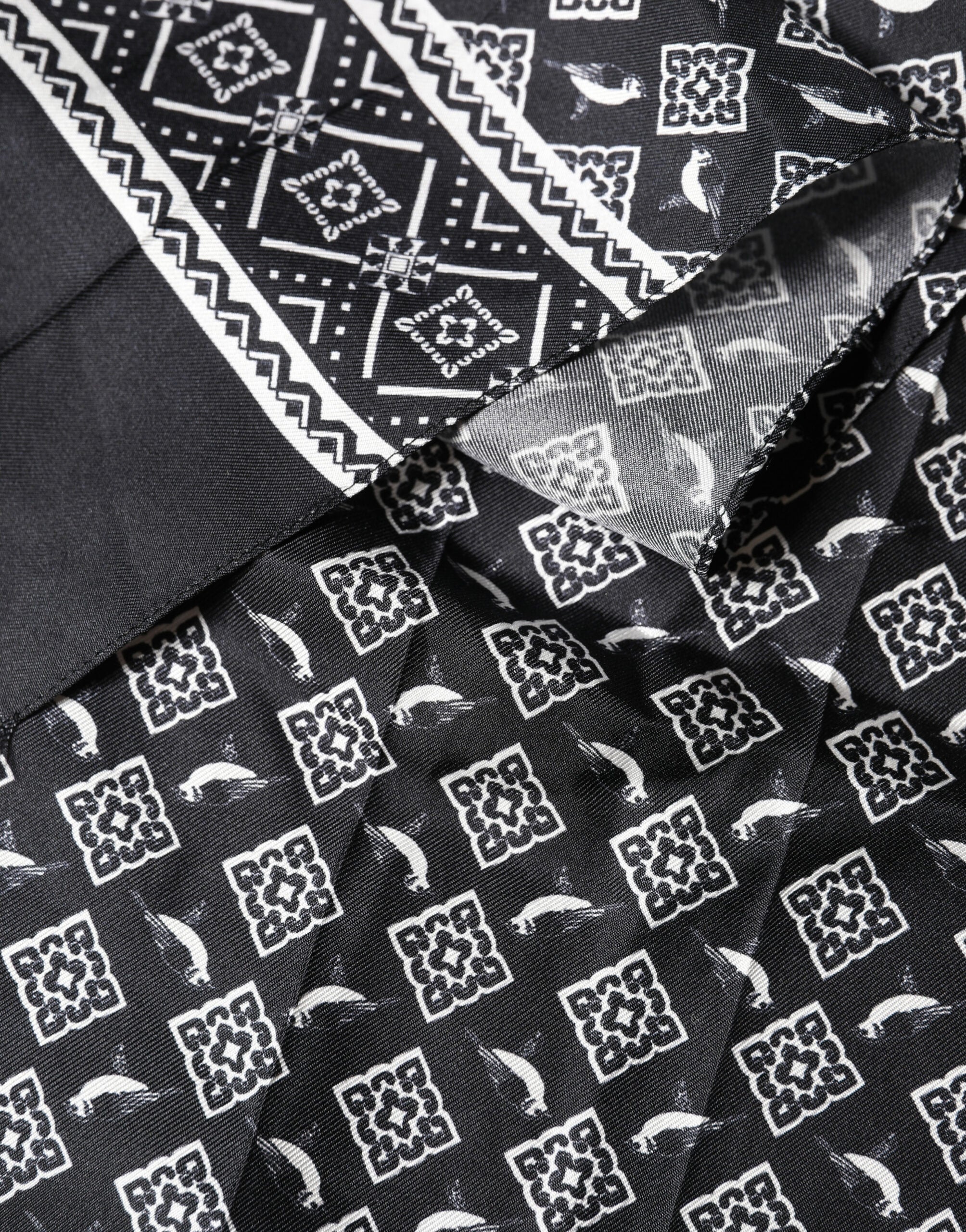 Sciarpa Foulard Dolce & Gabbana Nero Grigio Seta Uccelli Frange Avvolgente 140cm X 23cm