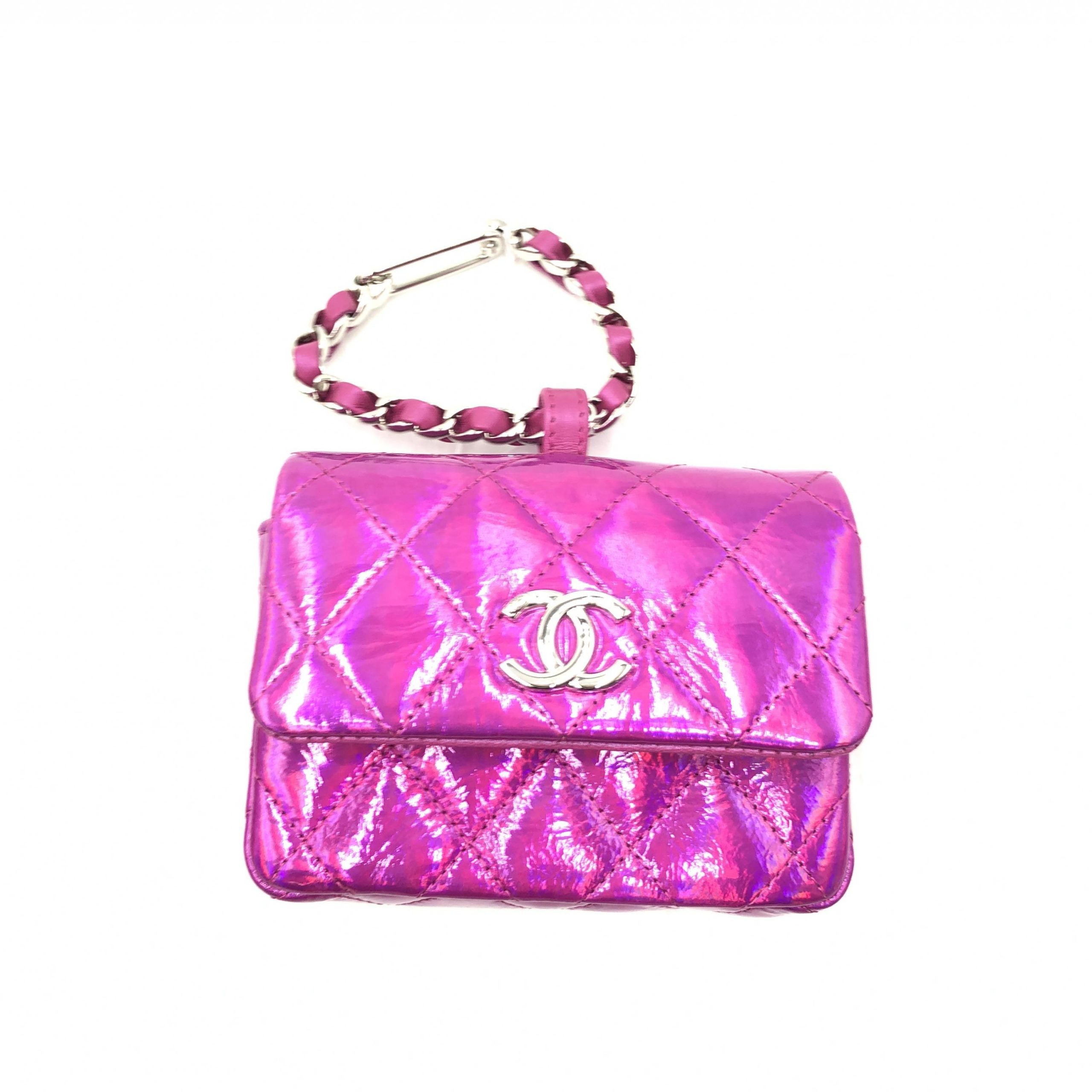 Pochette Chanel in pelle trapuntata rosa iridescente