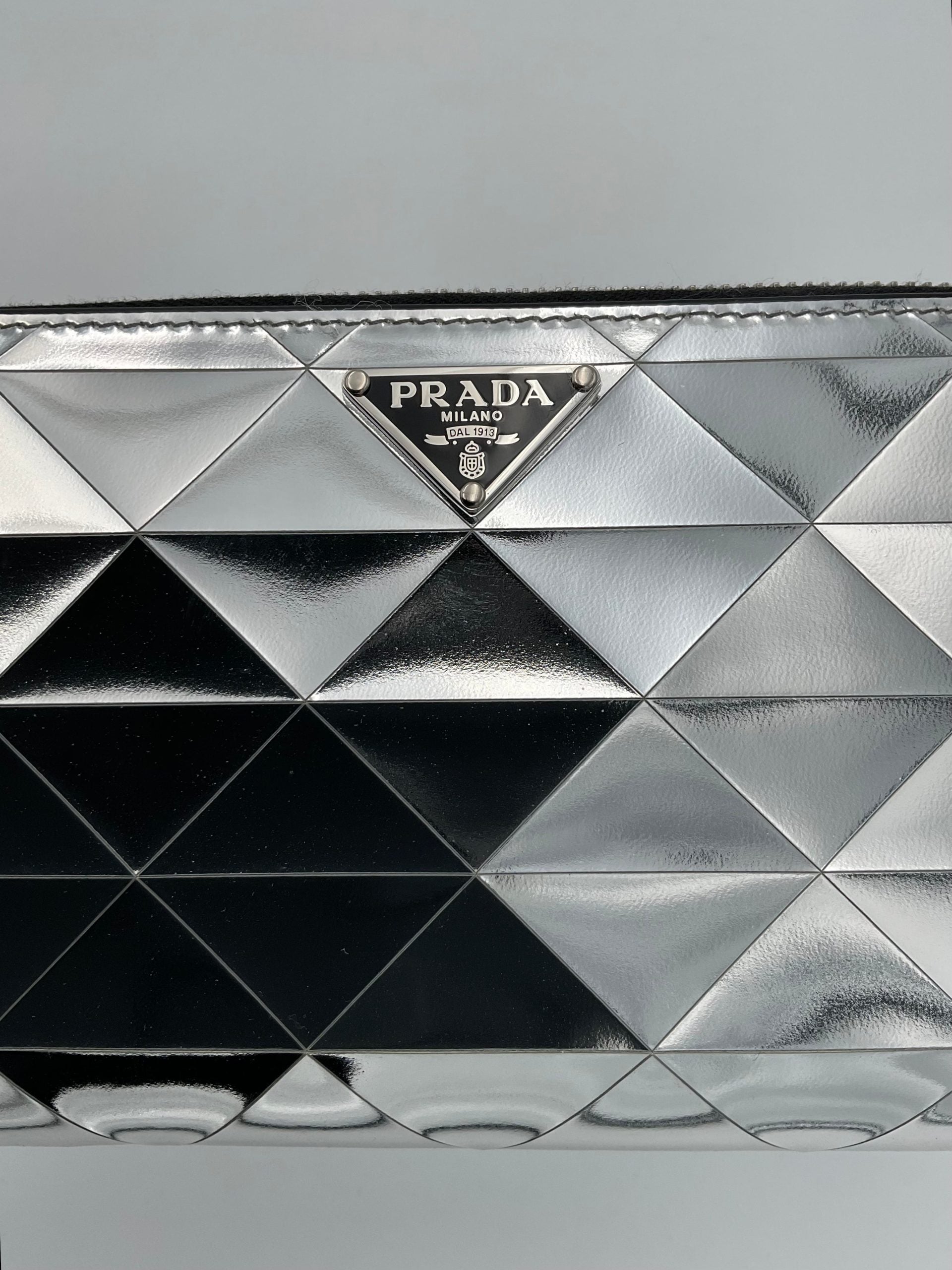 Prada PRADA Portafoglio con Cerniera a Specchio