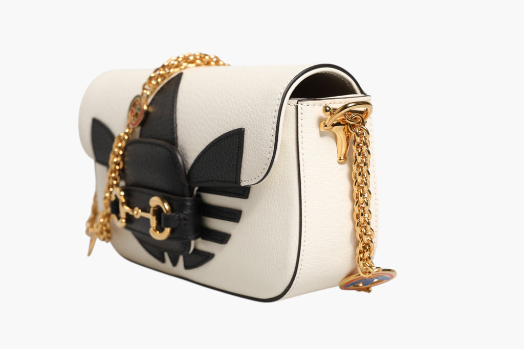 Borsa a spalla Gucci x Adidas Horsebit 1955 in pelle di vitello bianca e nera