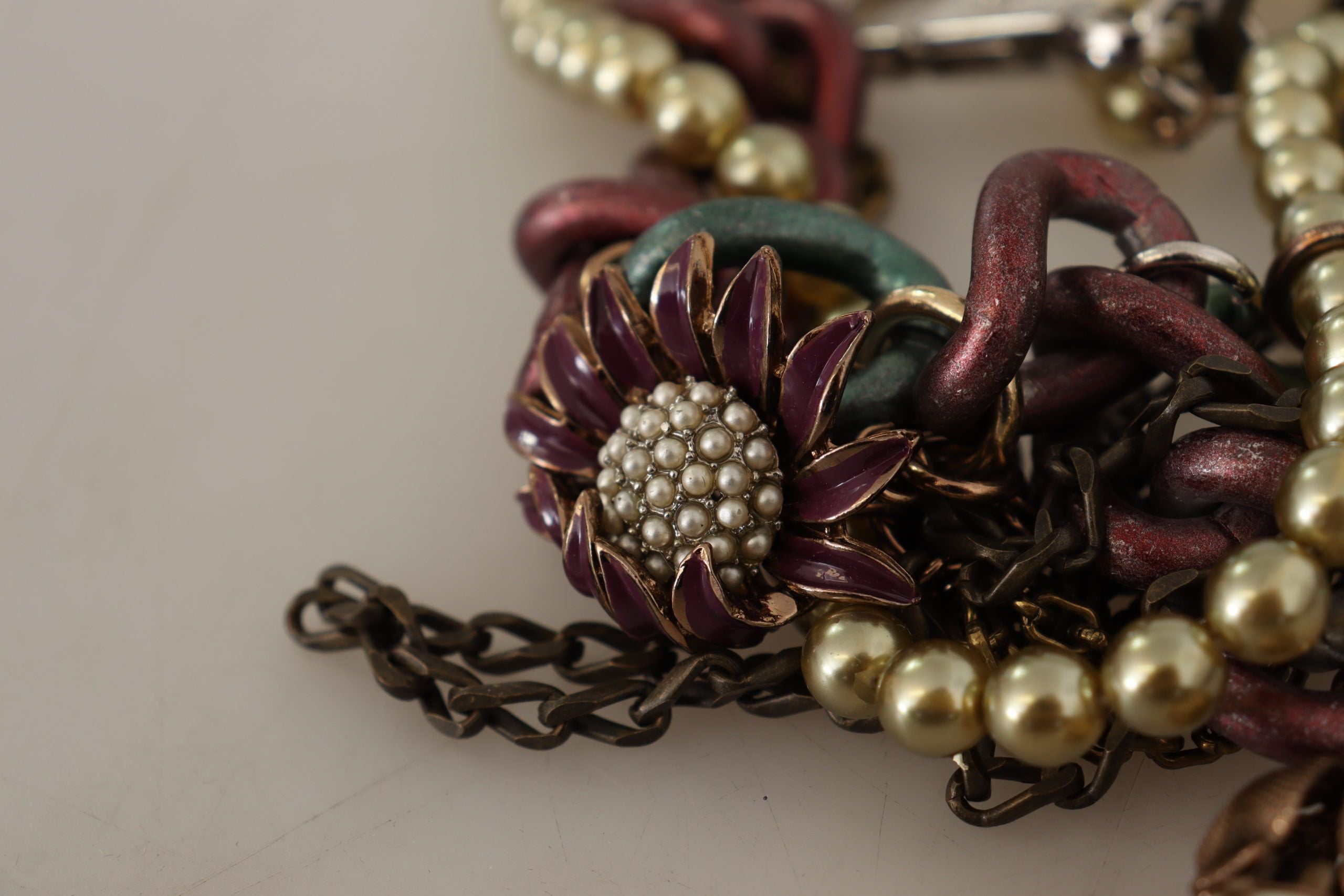 Collana con pendente Sicily floreale in cristallo, in ottone dorato, di Dolce & Gabbana