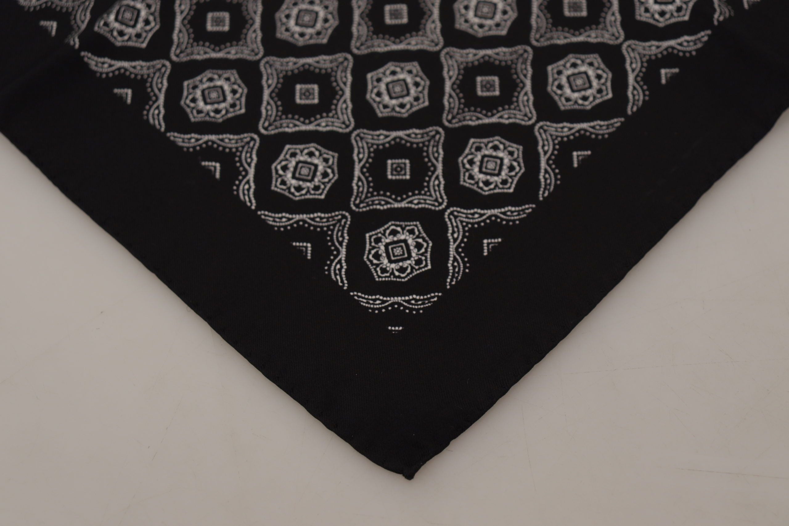 Fazzoletto/Sciarpa Quadrata Nera Dolce & Gabbana con Fantasia Geometrica