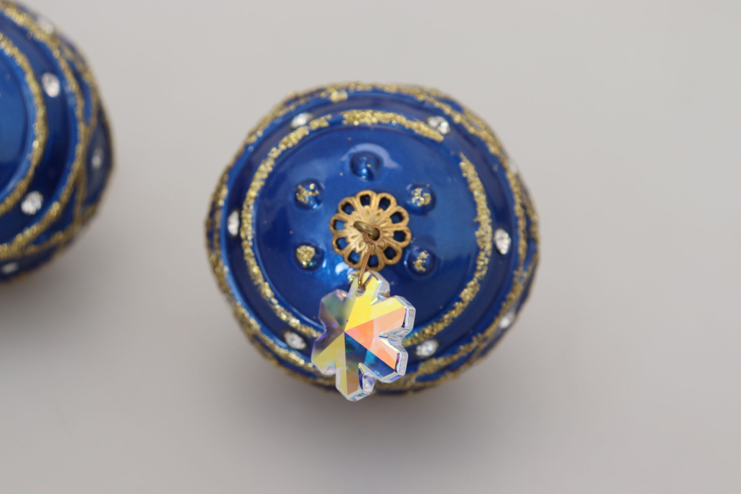 Orecchini a Clip Pendenti con Cristallo a Sfera Blu in Ottone Dorato Dolce & Gabbana