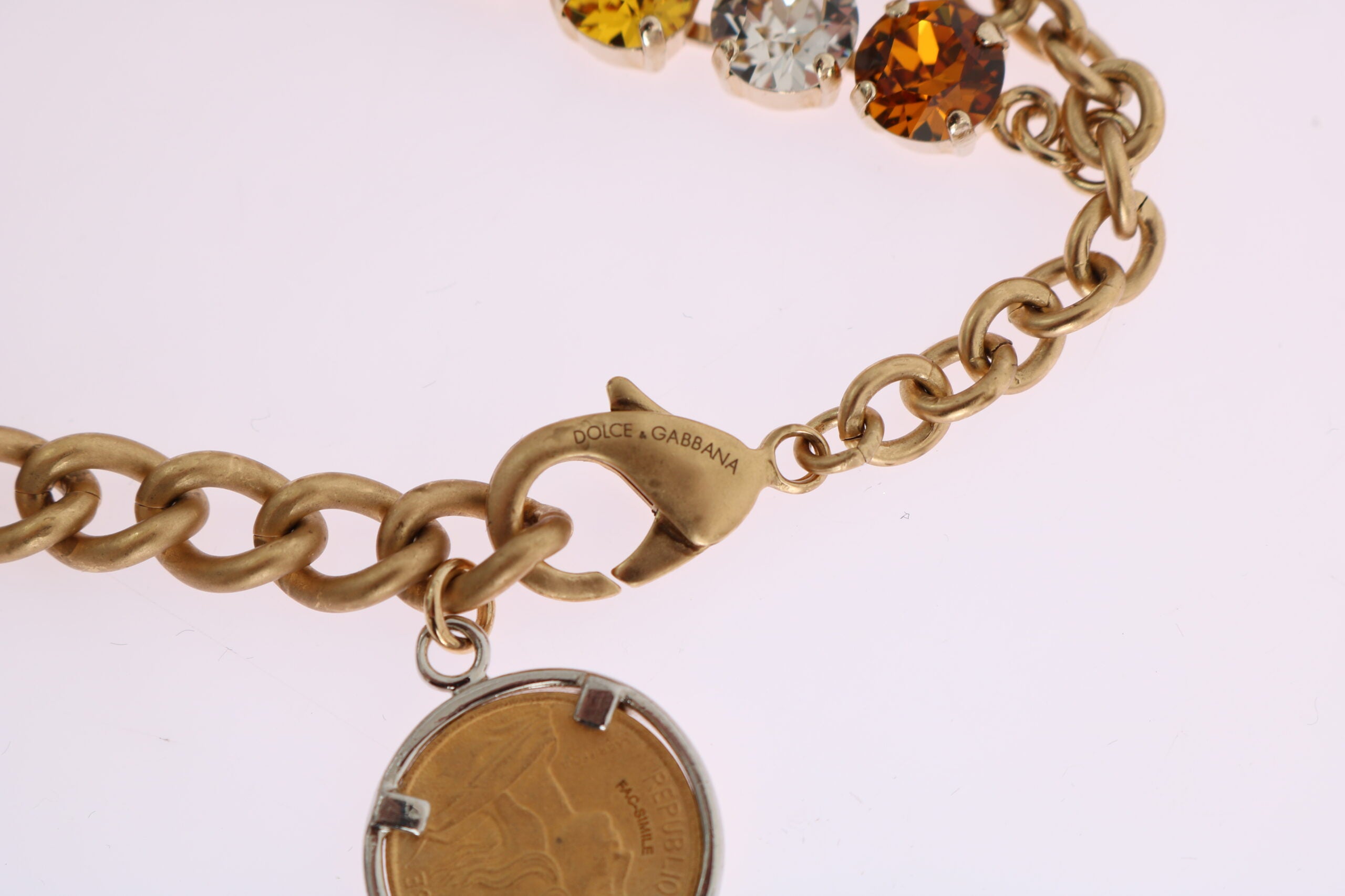Collana appariscente Dolce & Gabbana con logo ananas in ottone dorato e cristallo