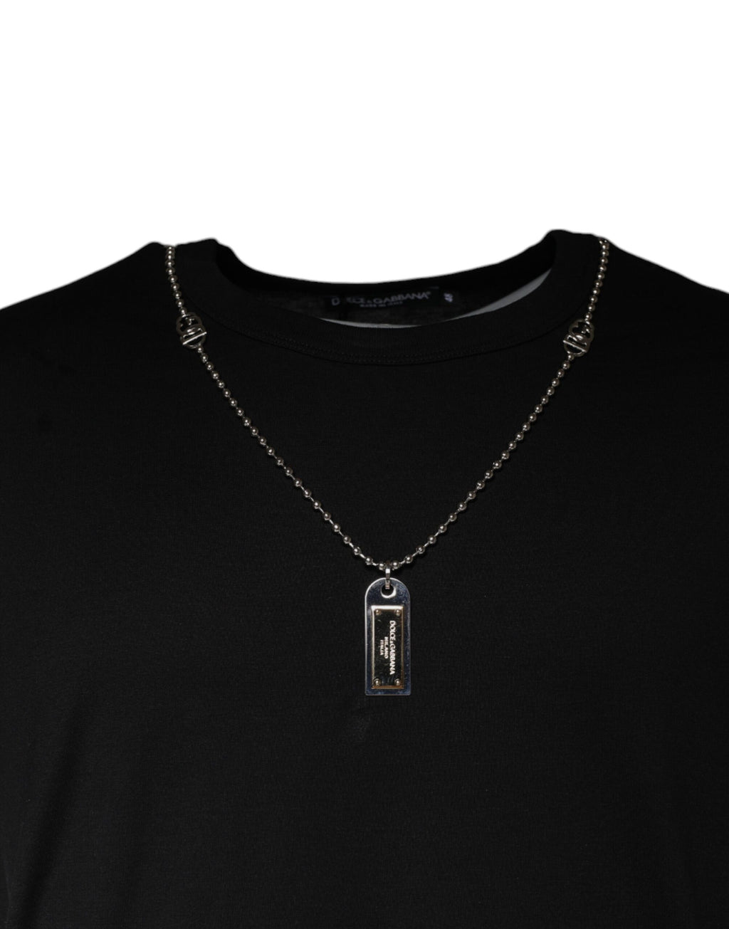 T-shirt Dolce & Gabbana nera in cotone con collana decorativa