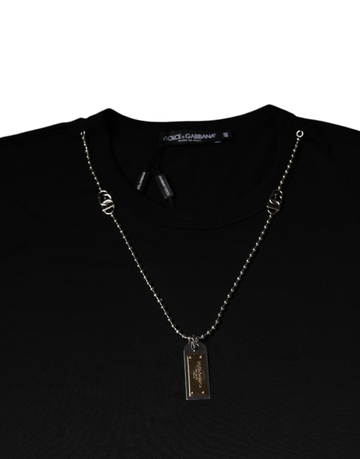 T-shirt Dolce & Gabbana nera in cotone con collana decorativa