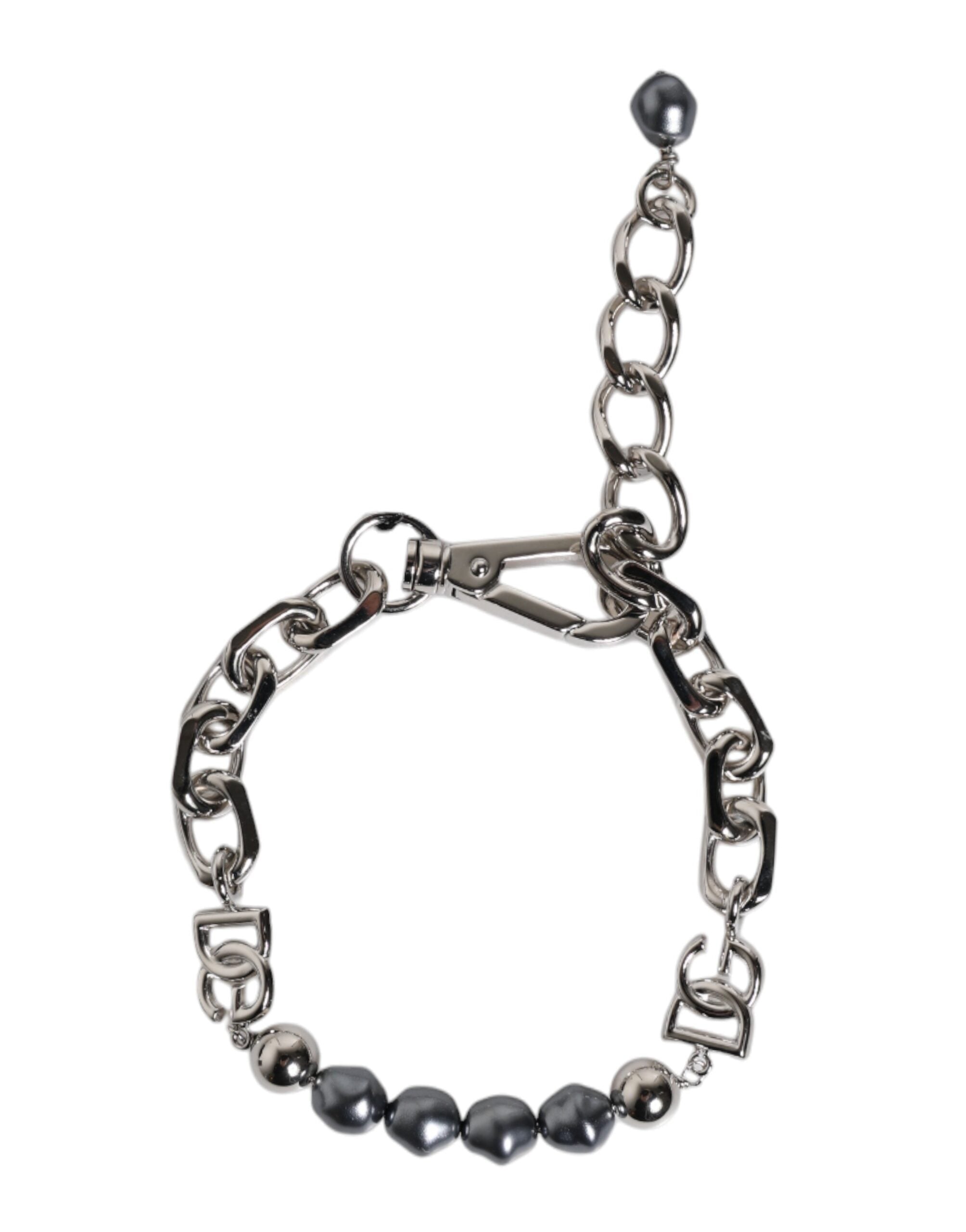 Bracciale Dolce & Gabbana con catena color argento, chiusura a moschettone, logo e perle grigie