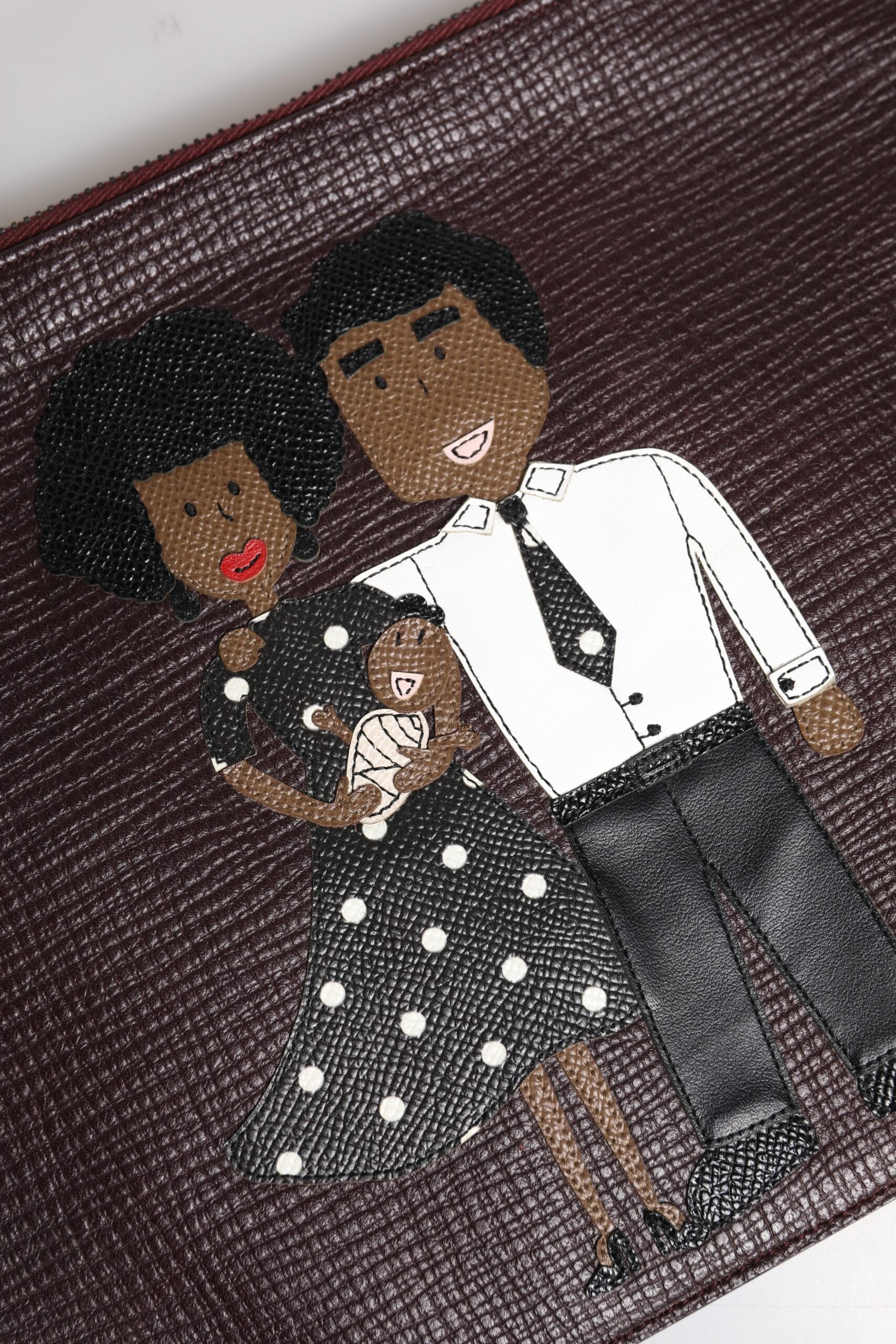 Pochette da uomo Dolce & Gabbana in pelle marrone con applicazioni #DGFAMILY