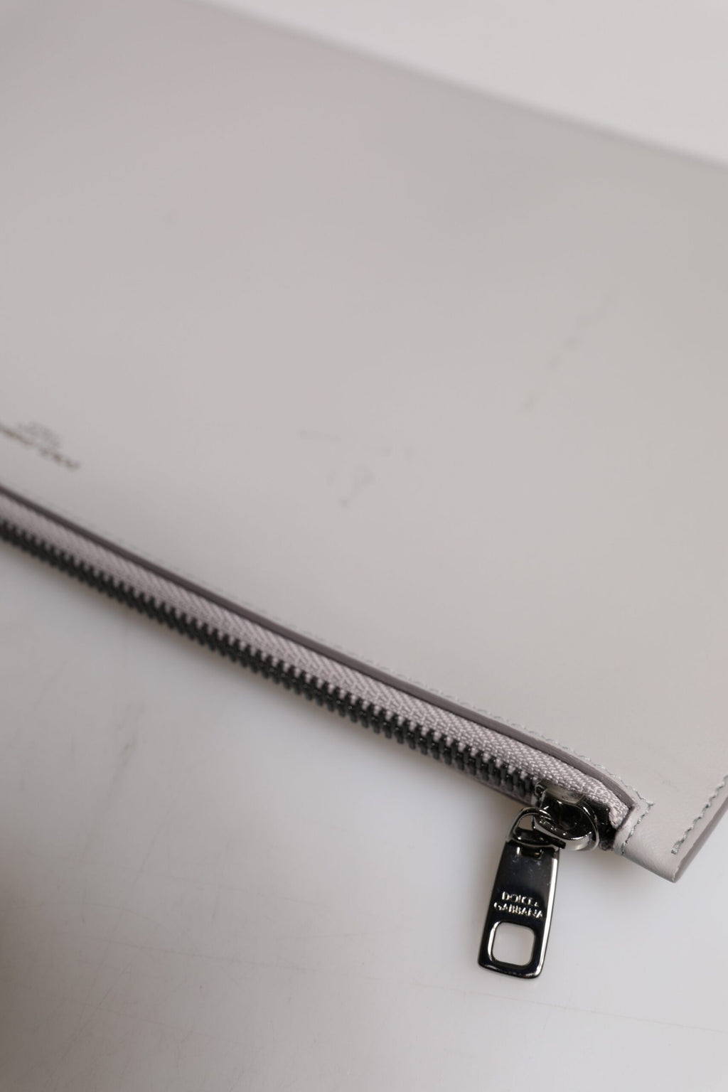 Dolce & Gabbana Borsa Clutch da Uomo con Logo DG in Pelle Grigia Tinta Unita con Cerniera