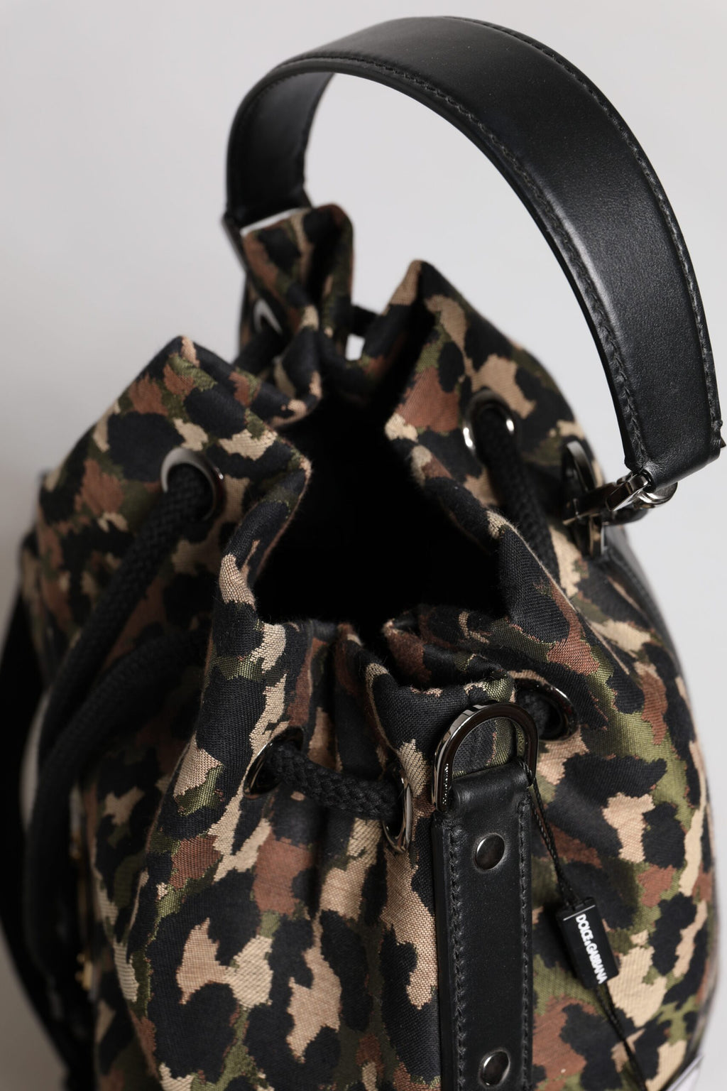 Dolce & Gabbana Borsa a secchiello a spalla in cotone leopardato multicolore