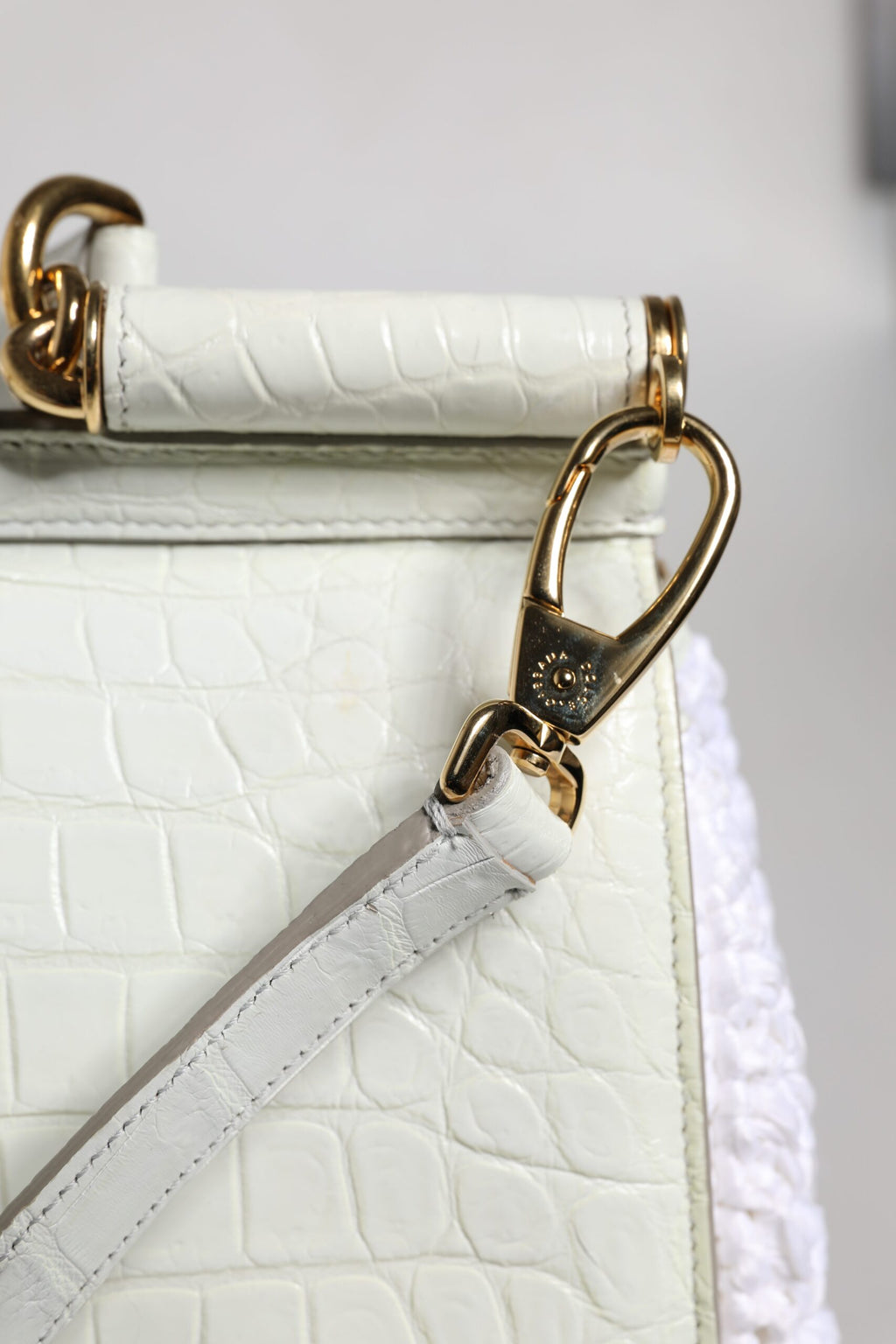 Dolce & Gabbana Borsa a Tracolla con Manico Superiore in Pelle e Rafia Bianca
