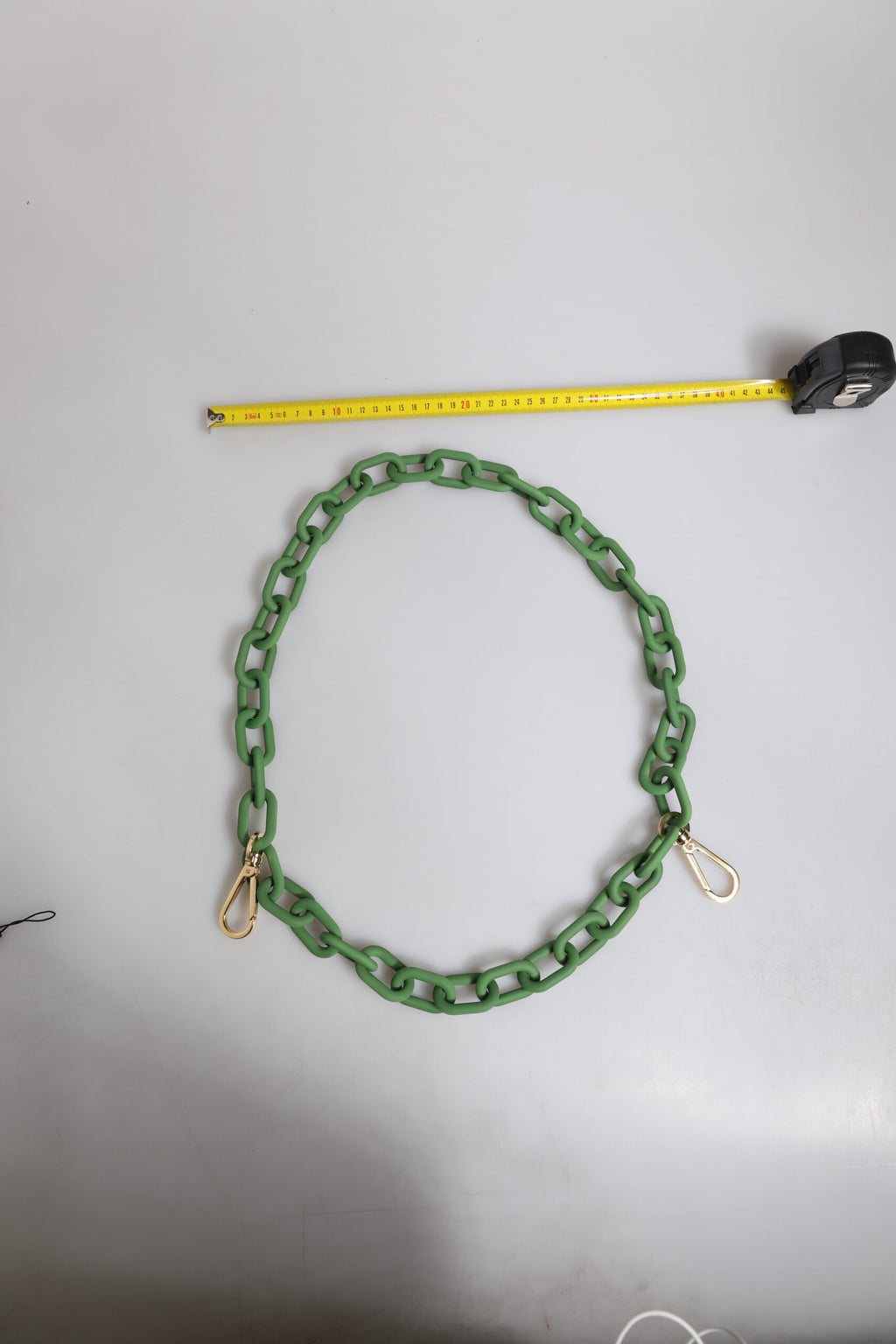 Dolce & Gabbana Catena per Portafoglio in Plexy Acrilico Verde con Dettagli Dorati Spessi