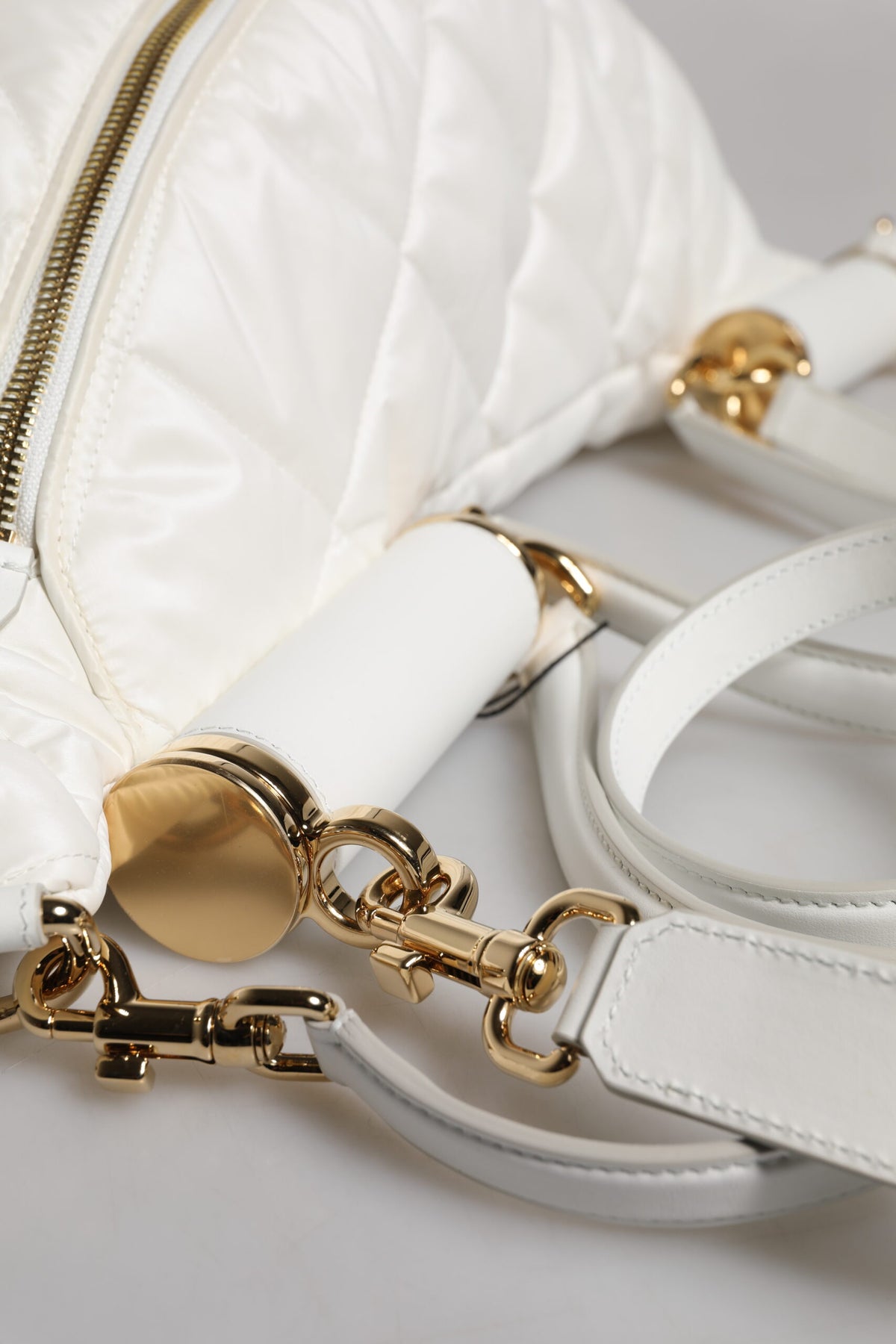 Marsupio con cintura Dolce & Gabbana bianco trapuntato con placca logo