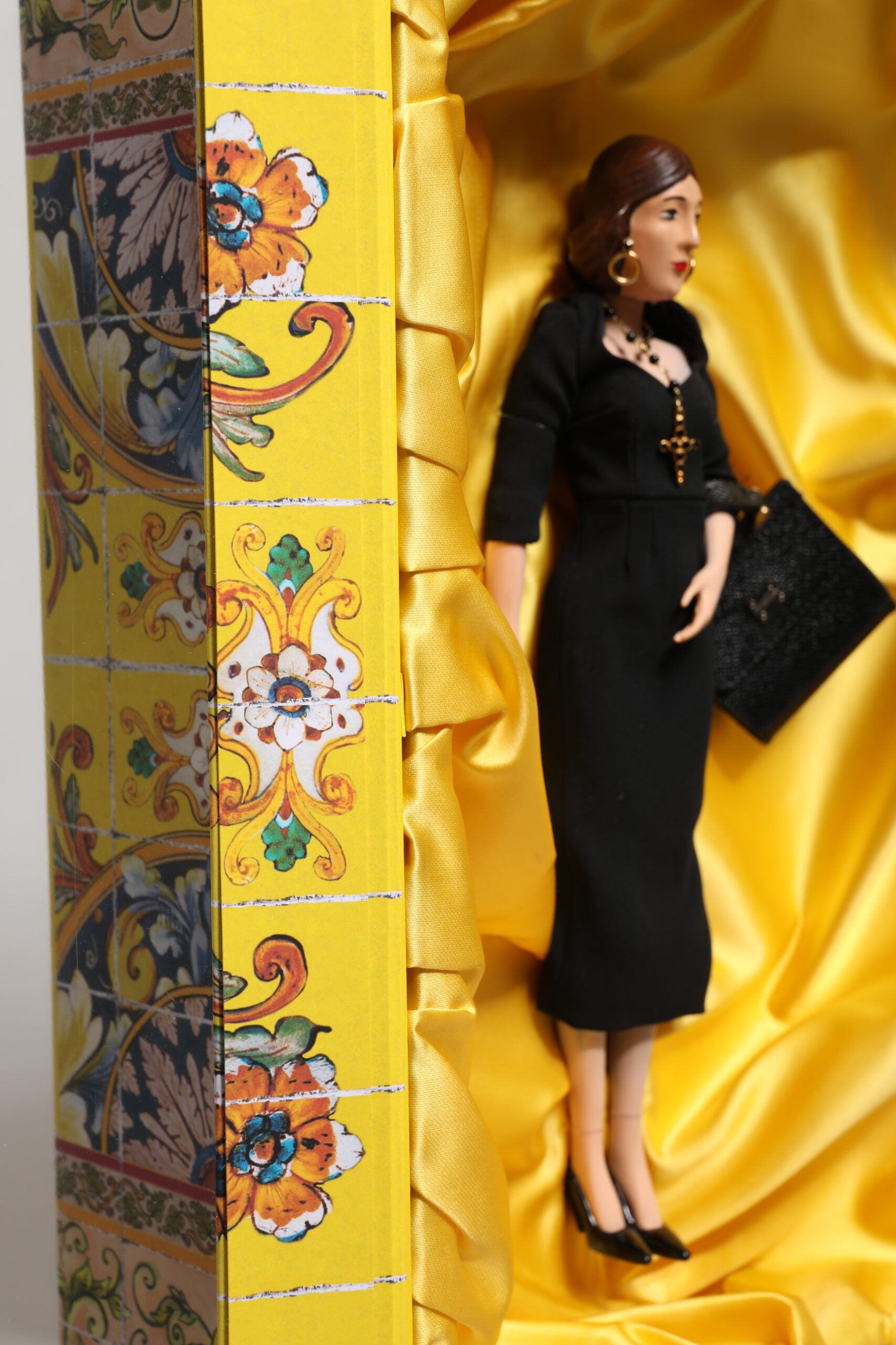 Dolce & Gabbana Abito Nero Ceramica Porcellana Moda Pelle Sicilia Bambole