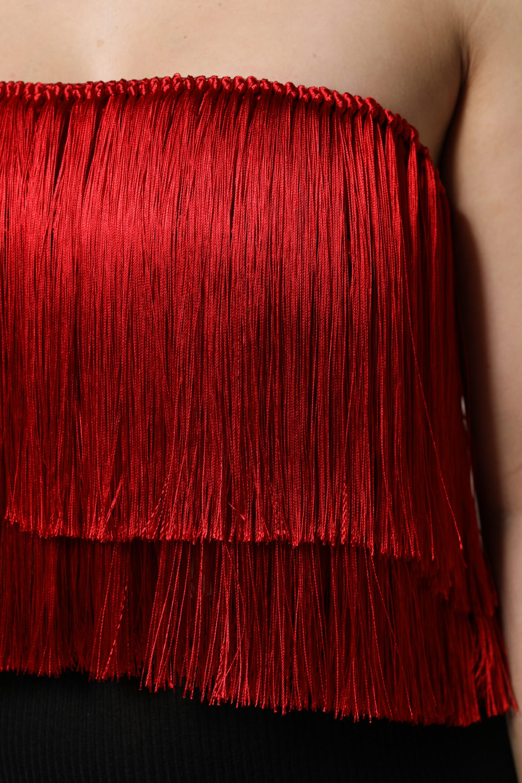 Dolce & Gabbana Top a tubo corto con frange in seta rossa senza spalline
