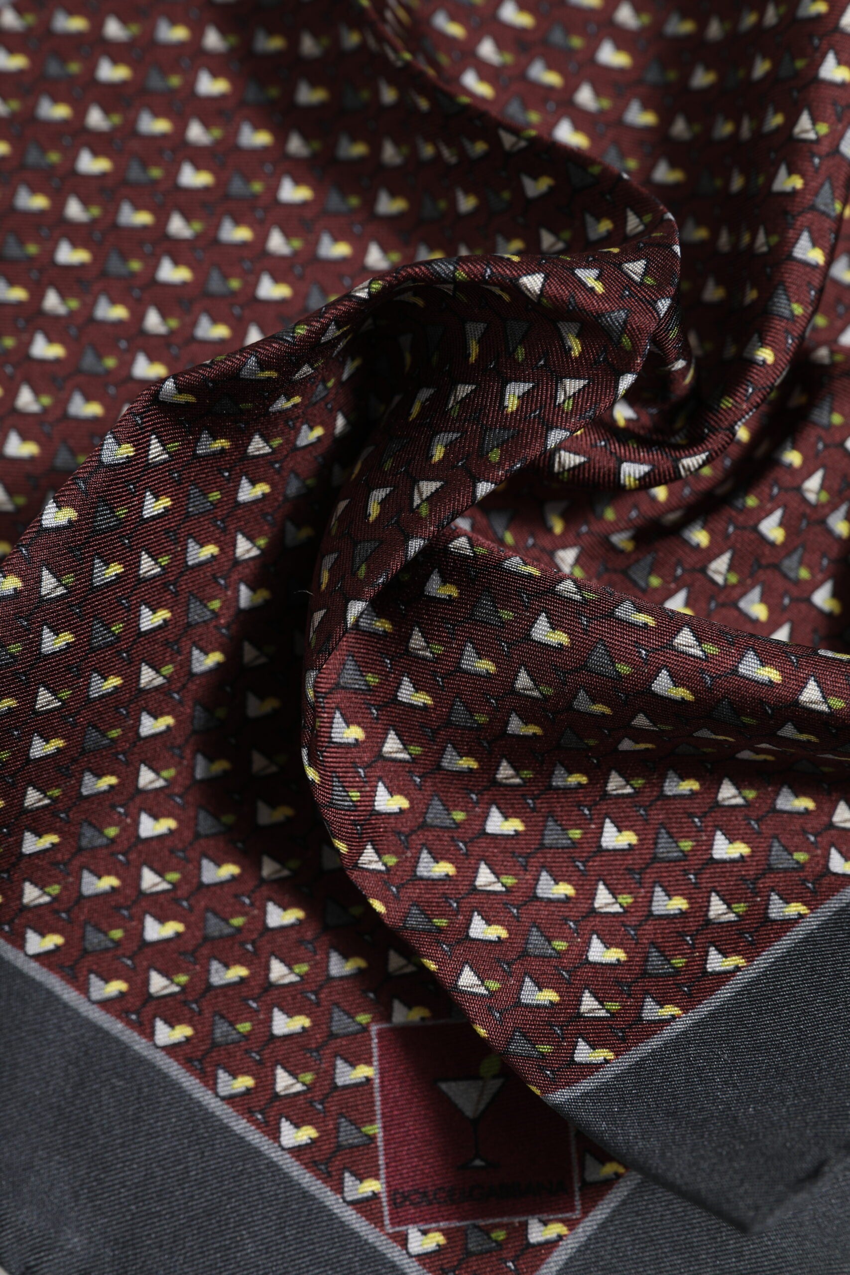Foulard quadrato in seta bordeaux Dolce & Gabbana
