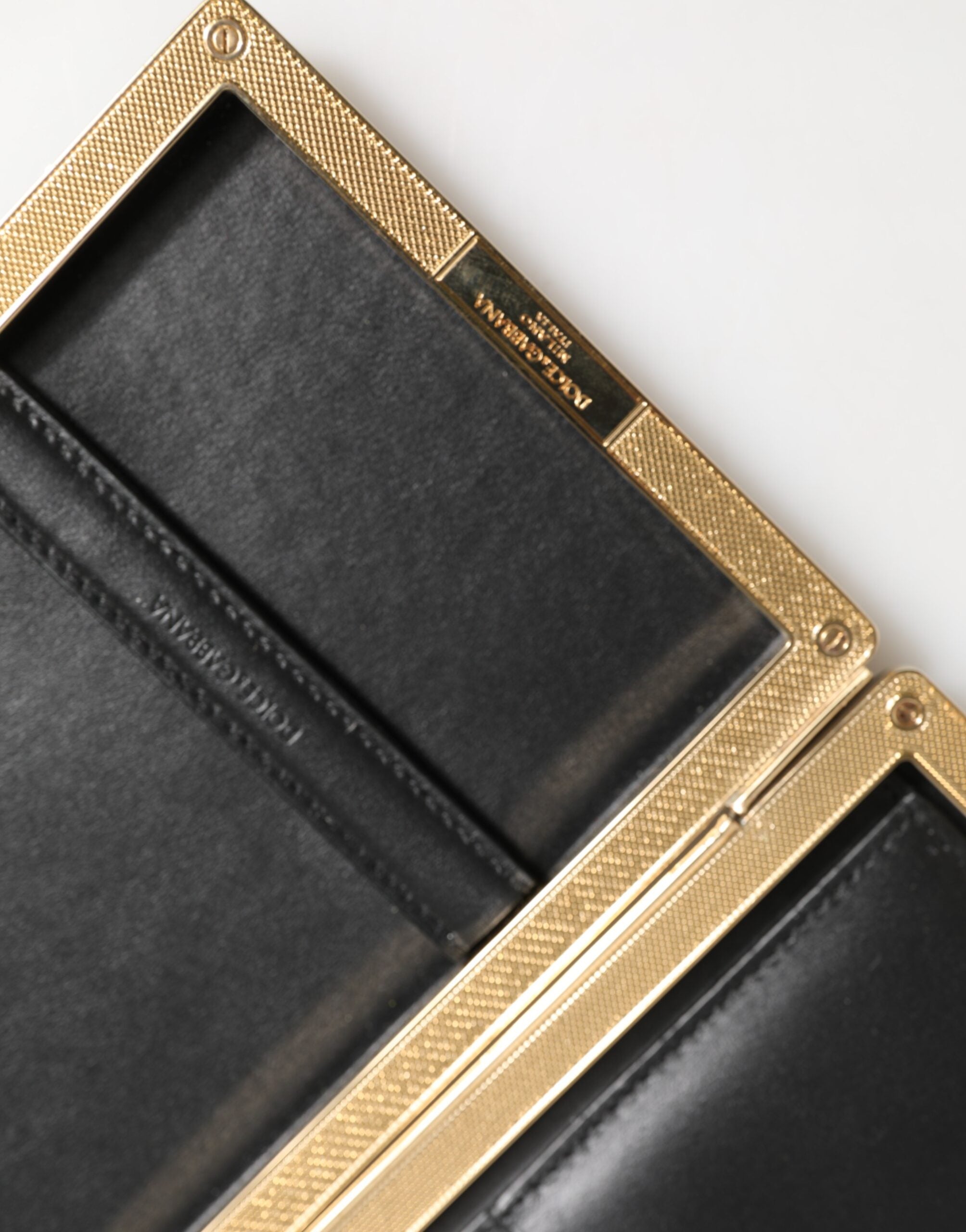 Dolce & Gabbana Borsa Clutch da Sera in Pelle Nera con Cornice Dorata