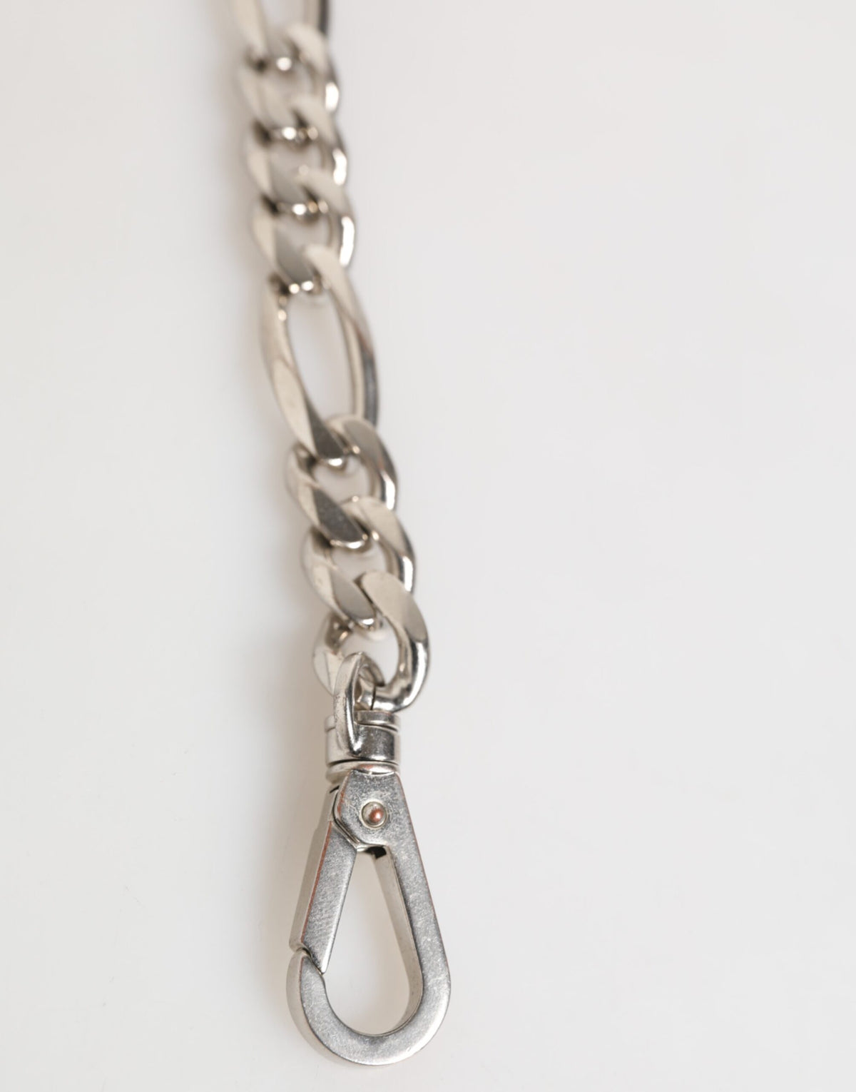 Dolce & Gabbana Bracciale con catena in ottone color argento, chiusura a moschettone e logo DG