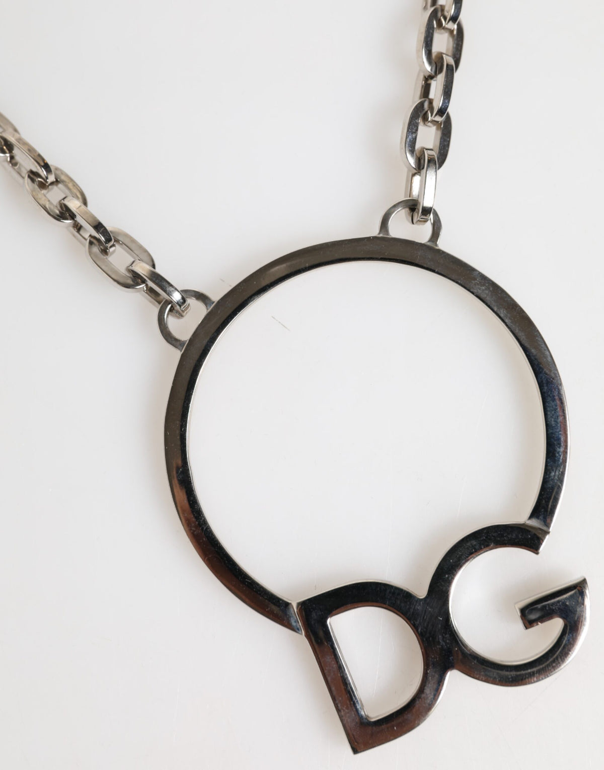 Dolce & Gabbana Collana da uomo con ciondolo a logo DG in ottone color argento e catena