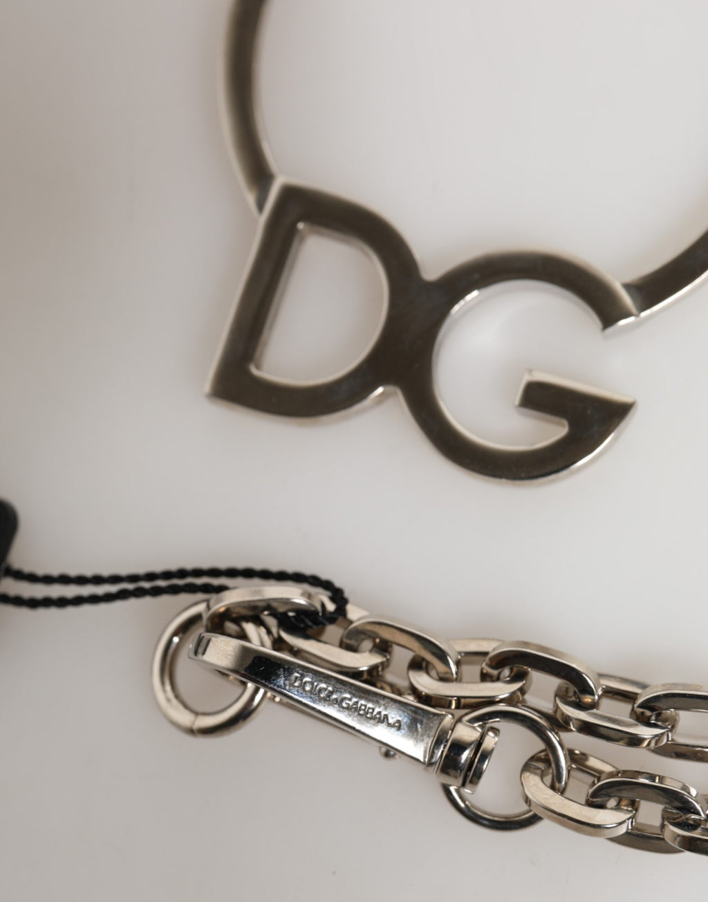 Dolce & Gabbana Collana da uomo con ciondolo a logo DG in ottone color argento e catena