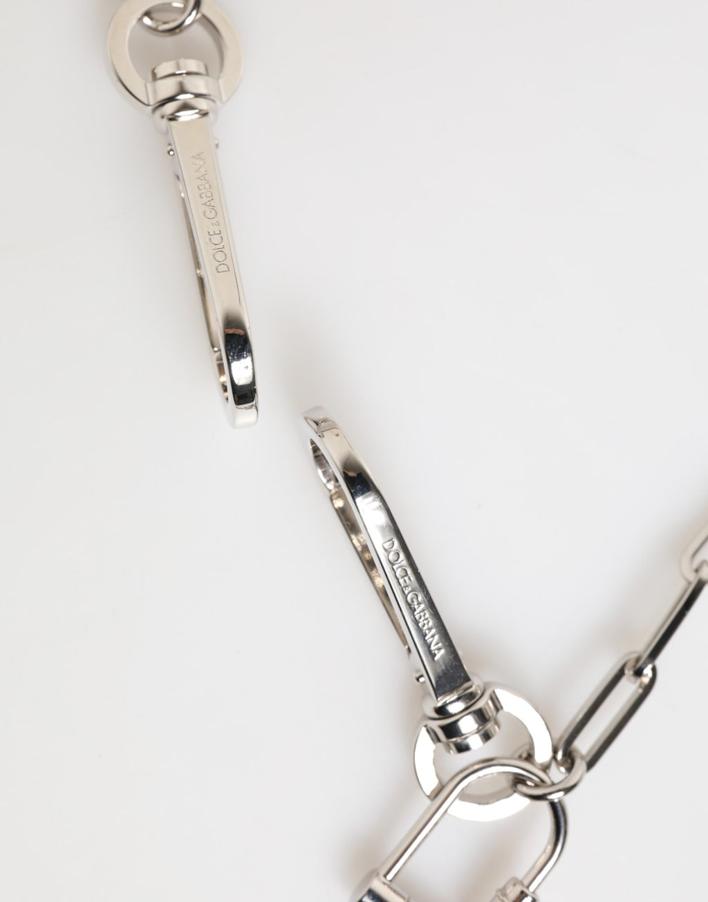Collana da uomo Dolce & Gabbana con ciondolo a logo DG e catena in metallo color argento