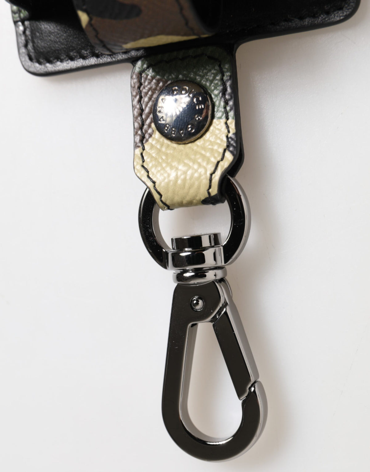 Custodia per AirPods Dolce & Gabbana in pelle mimetica multicolore con accessorio in metallo