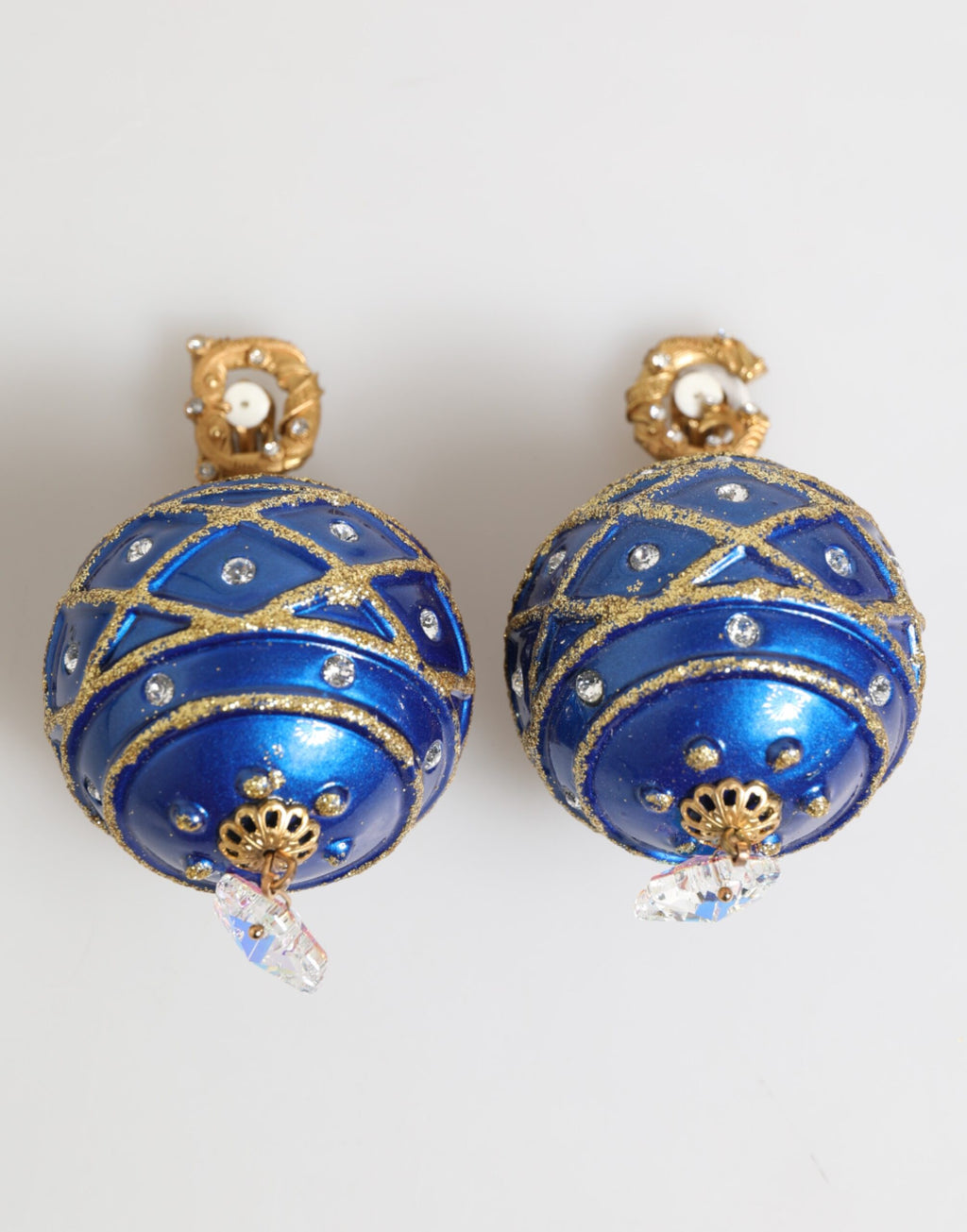 Orecchini a clip con pendente in cristallo a palla di Natale blu in ottone dorato Dolce & Gabbana