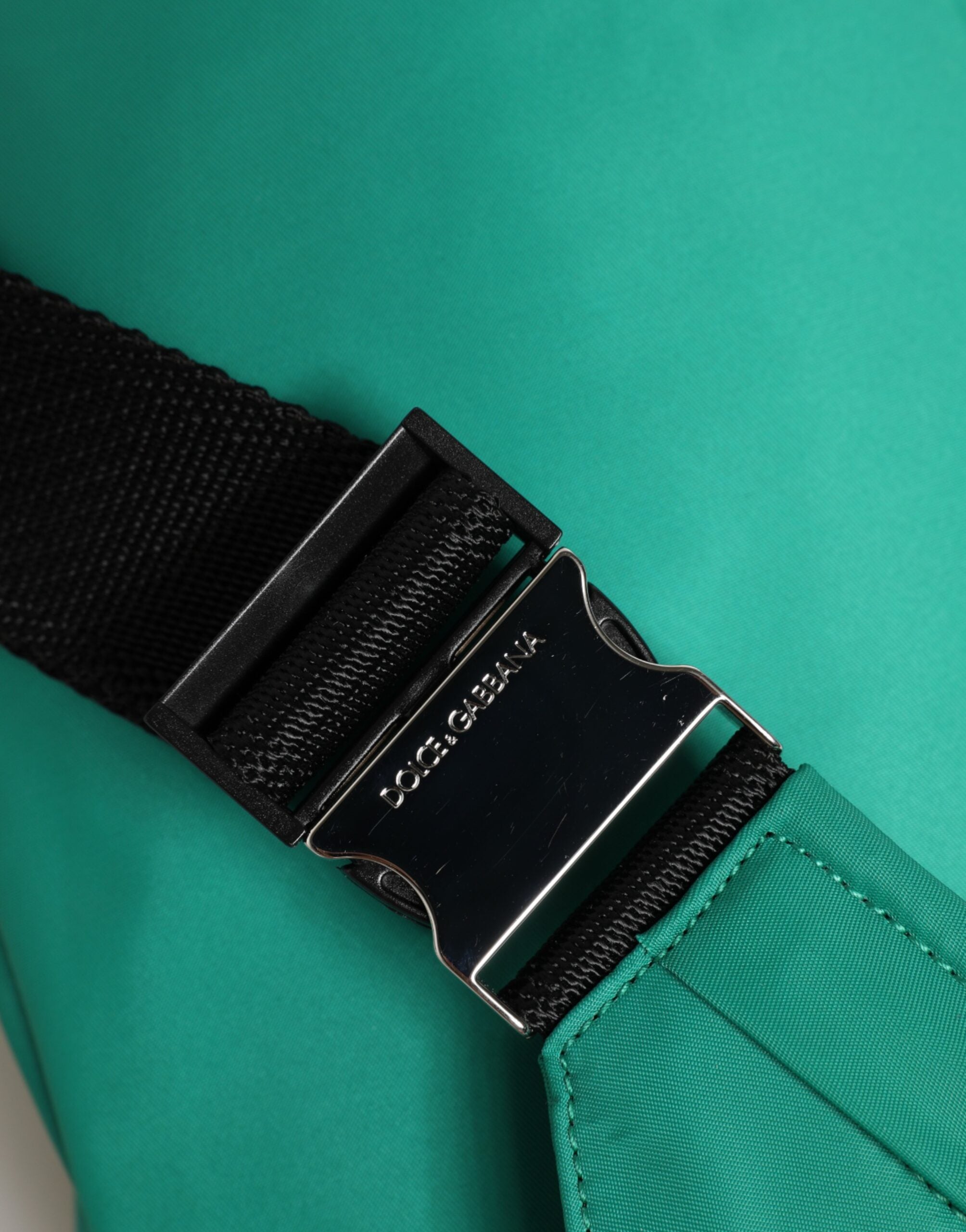 Borsello da uomo Dolce & Gabbana in nylon verde con logo placca e marsupio