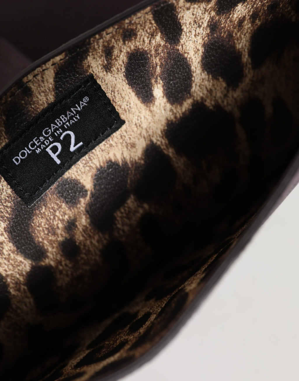 Custodia per tablet Dolce & Gabbana in pelle marrone scuro con placca logo