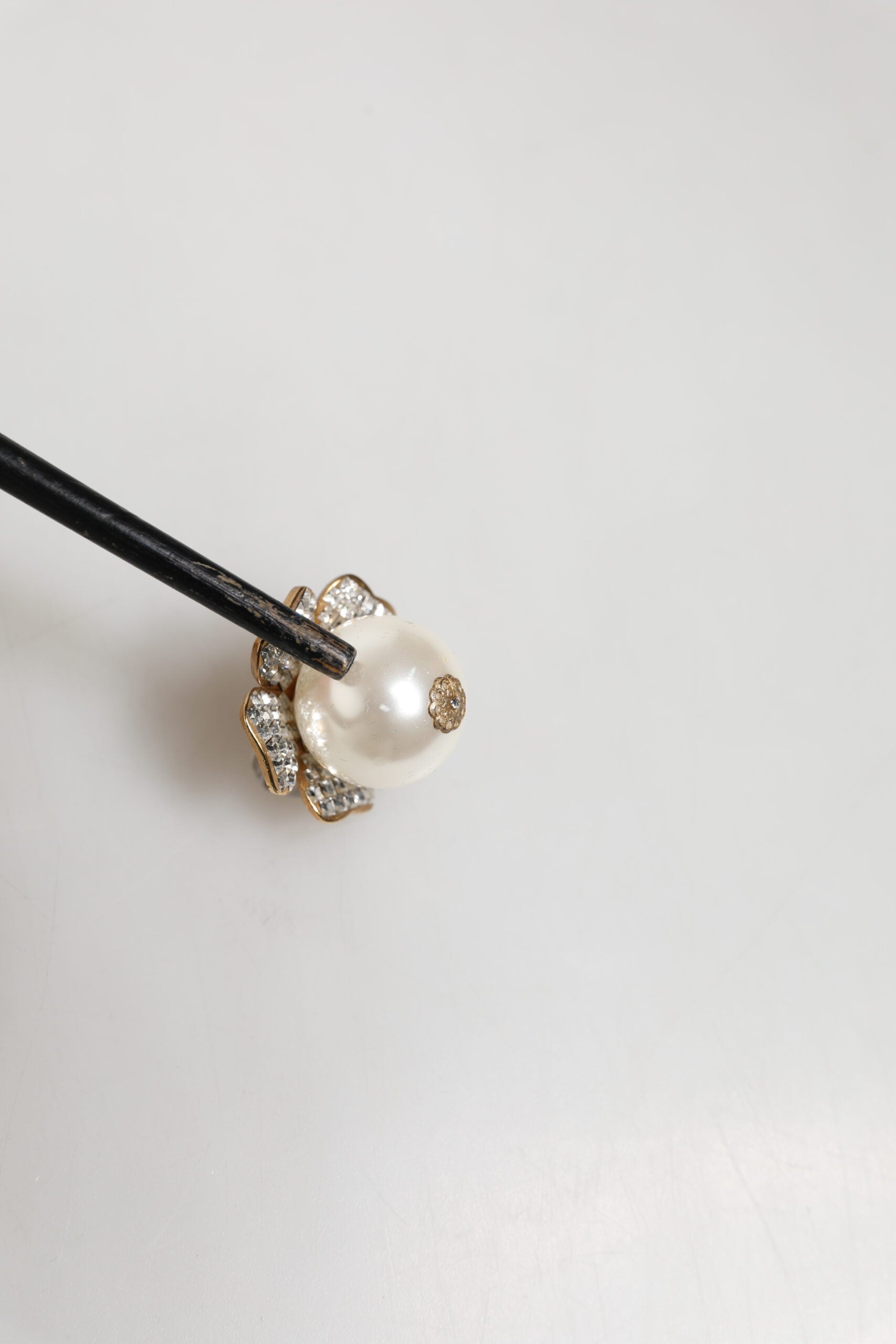 Orecchini A Clip Maxi Floreali Con Perle Finte Tonalità Oro Dolce & Gabbana